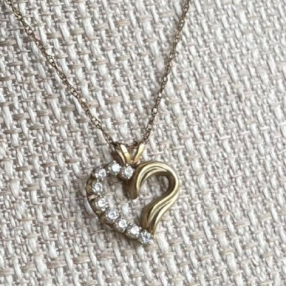 Vintage Gold Plated Rhinestone Heart Pendant Necklace - Picture 6 of 6